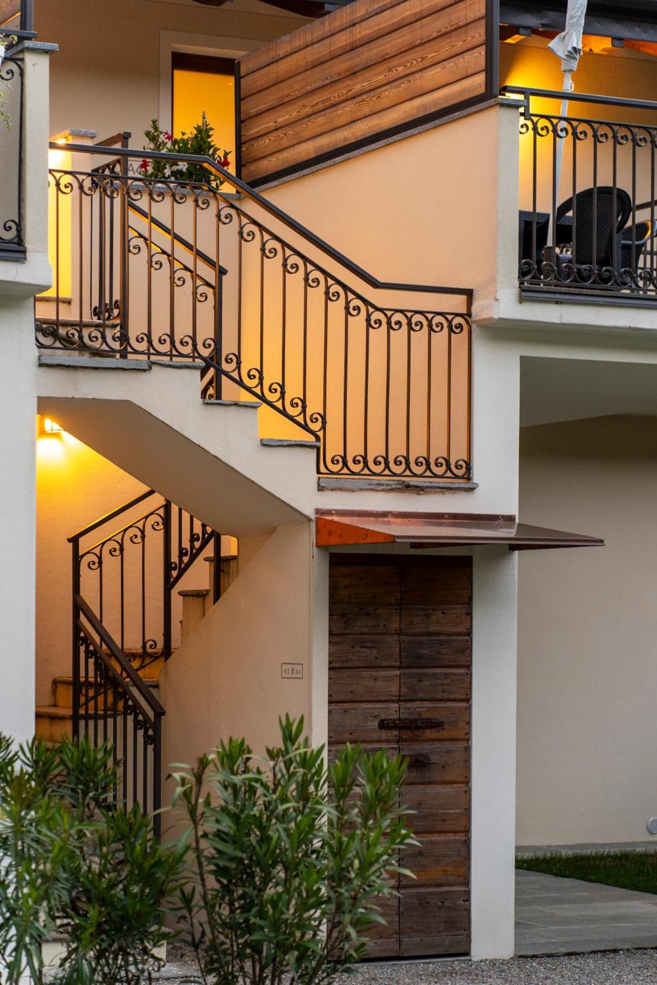 אורטה סאן ג'יוליו Le Casette Di Orta Apartments מראה חיצוני תמונה